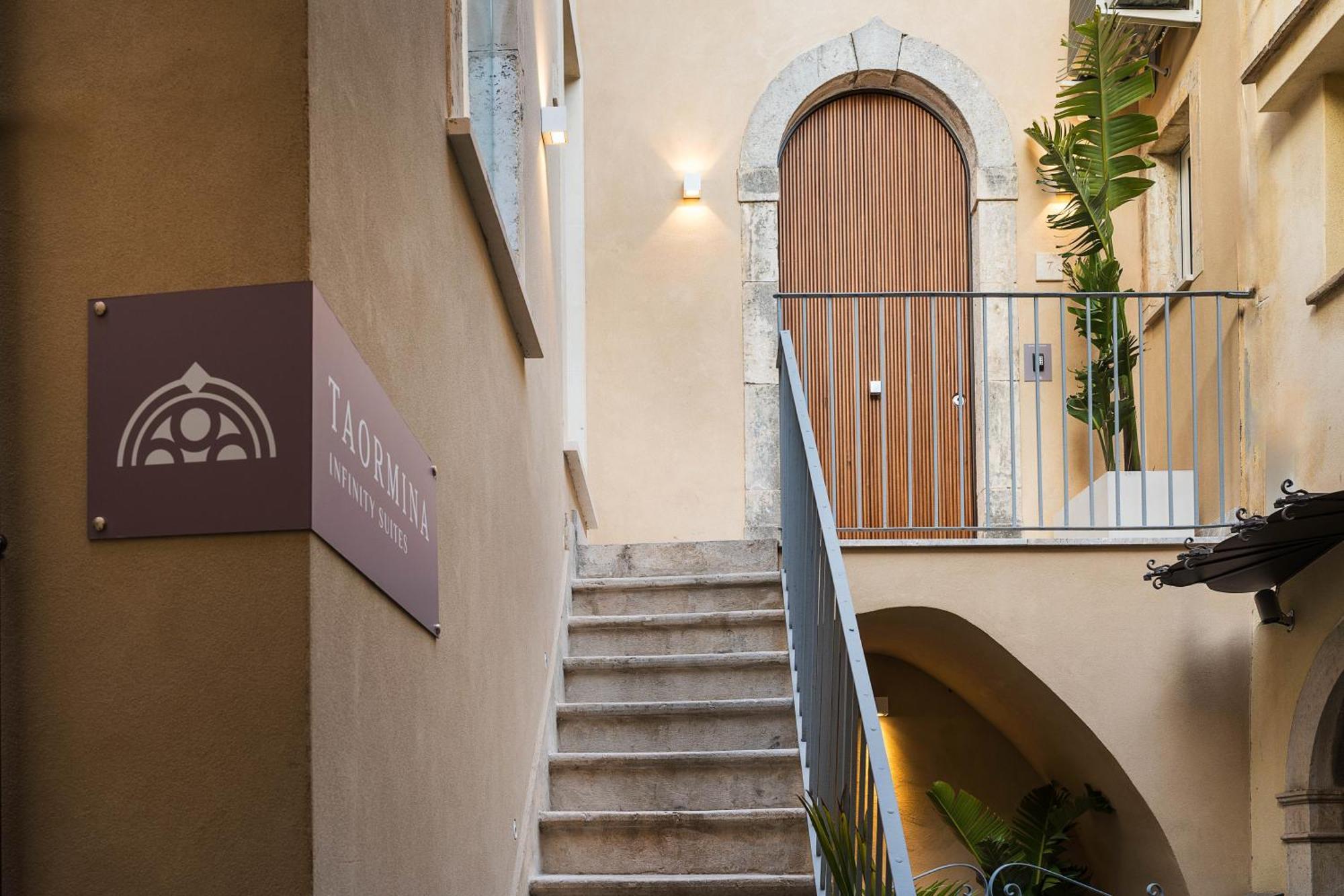 Taormina Infinity Suites Exterior photo